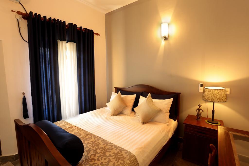 Mitrayu Villa Nugegoda Luaran gambar