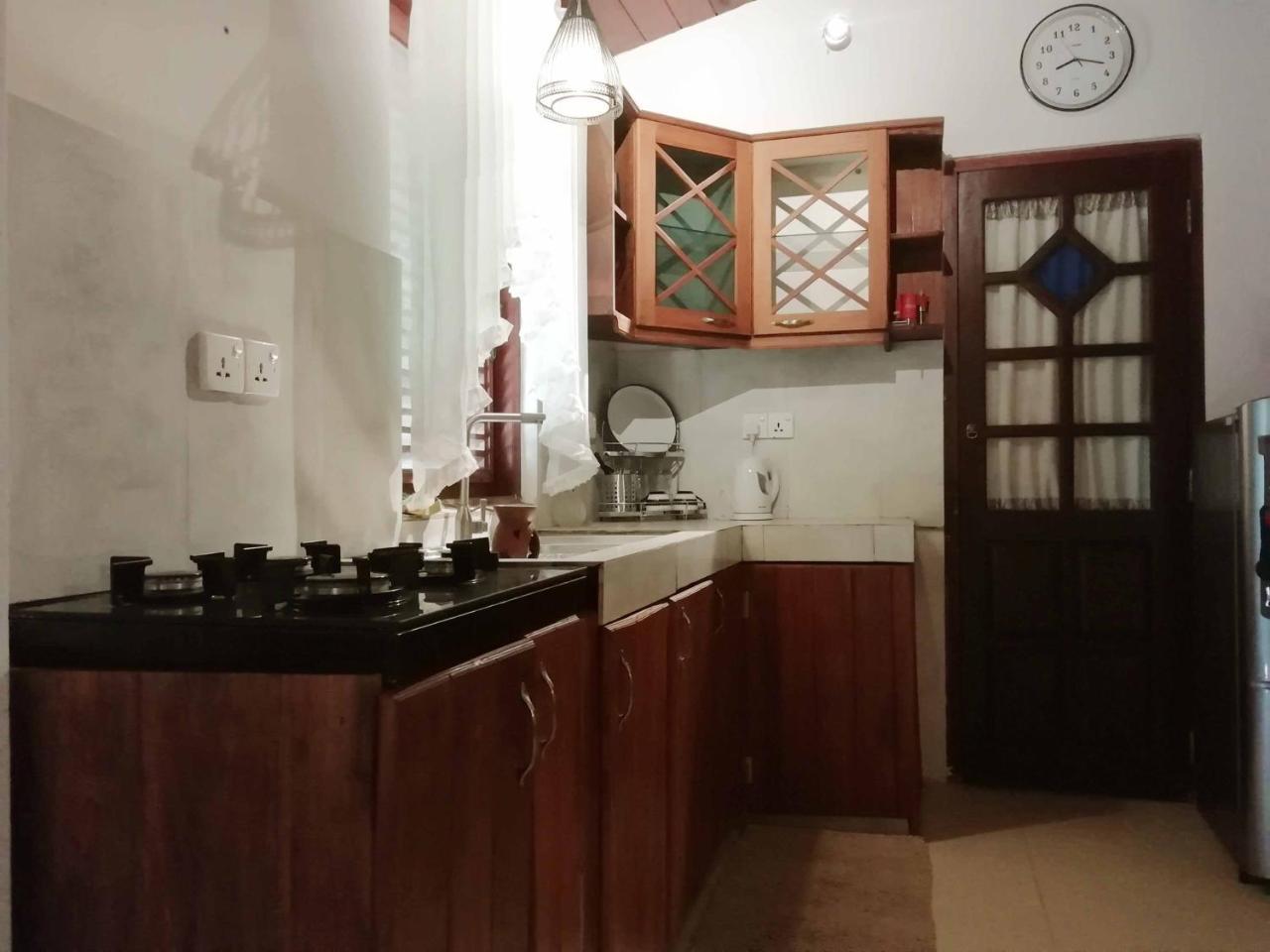 Mitrayu Villa Nugegoda Luaran gambar